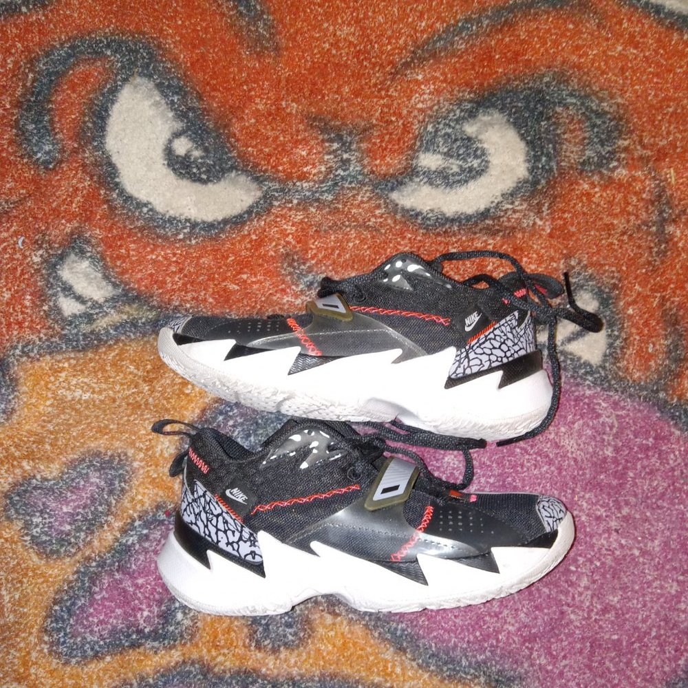Nike Russell westbrook why not zero.3 kids size 2y